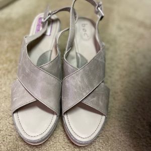 Women’s heeled sandal